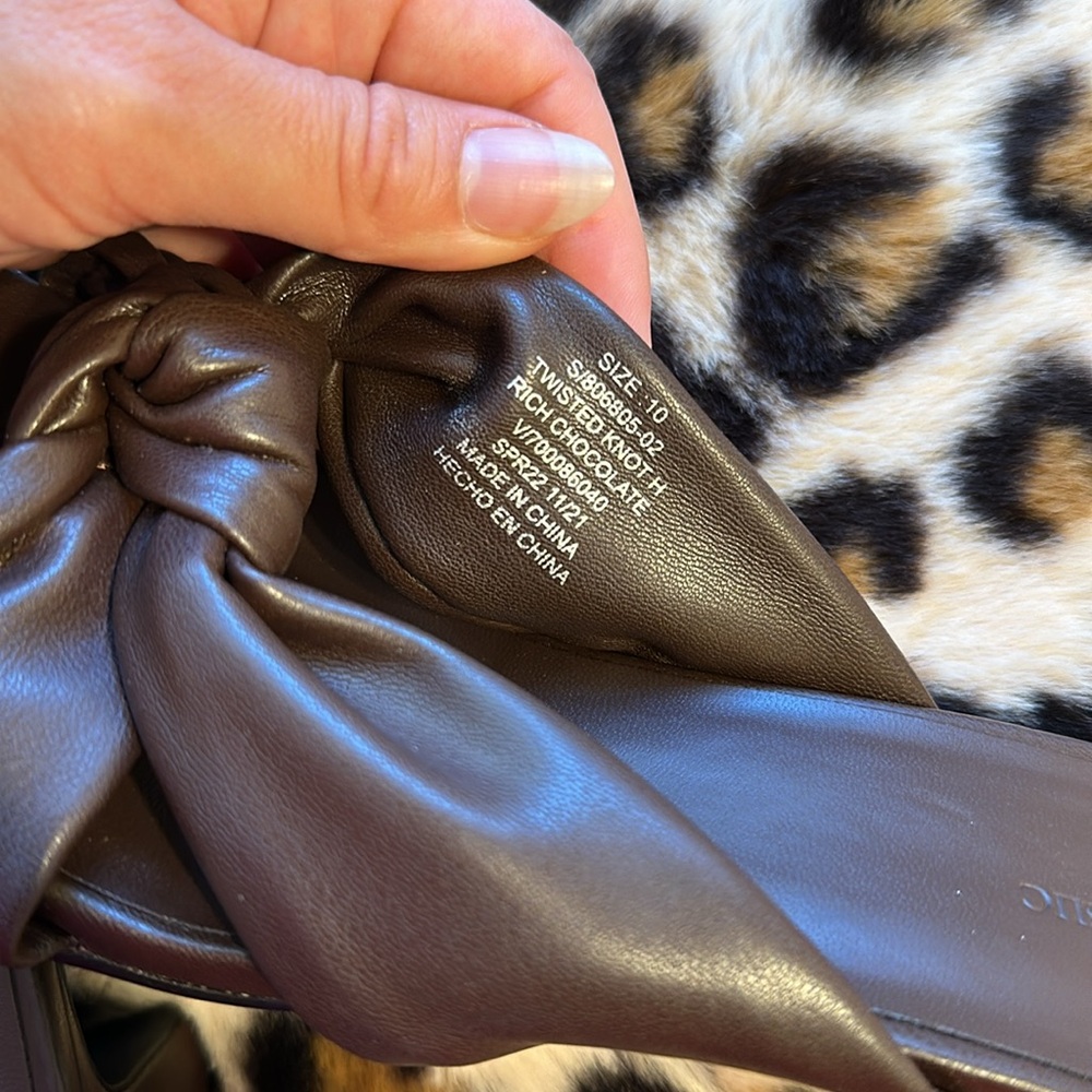 Brown Women's Shoes with Bow Detail - Picture 4 of 4